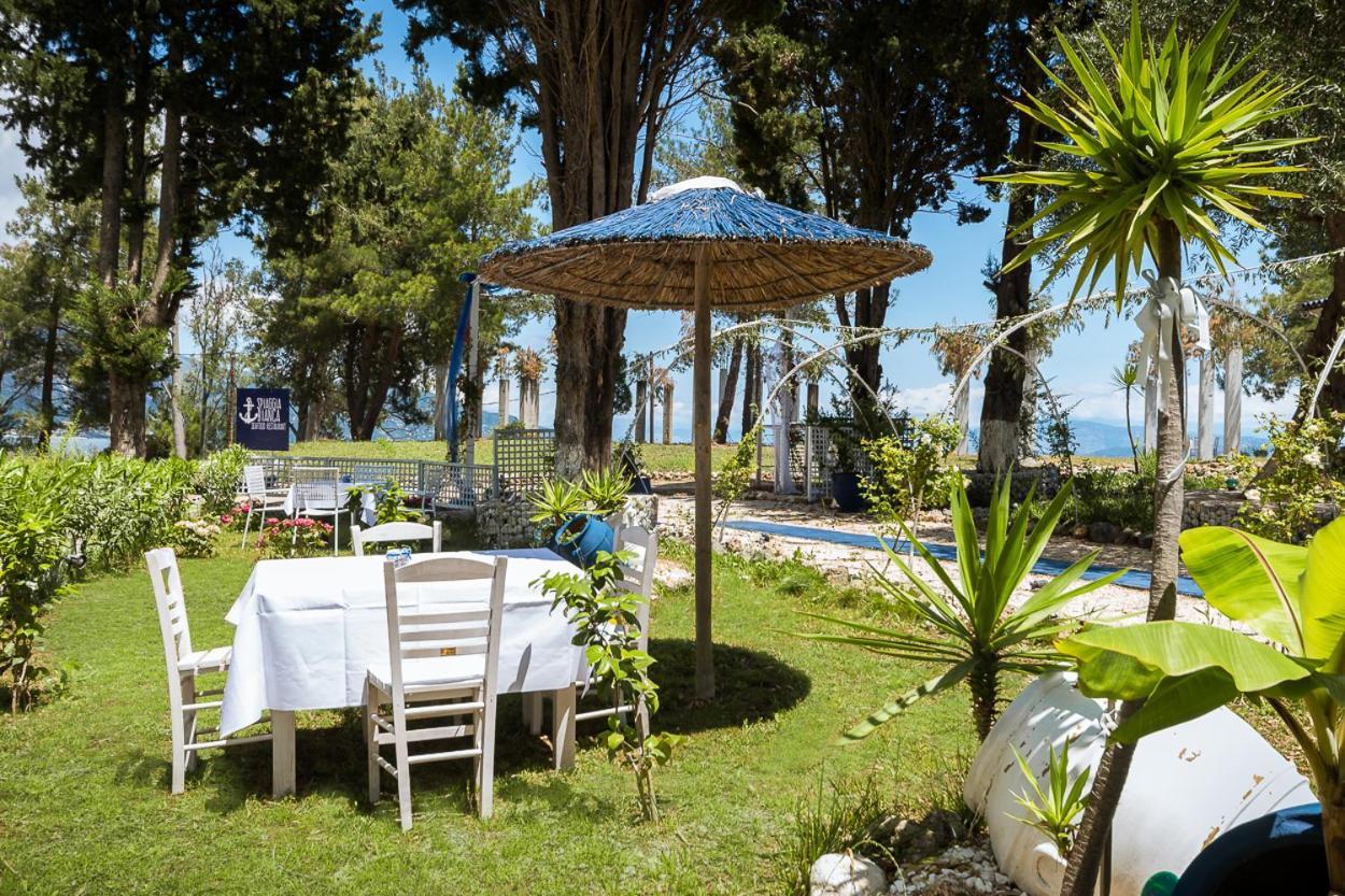 Villa Spiaggia Bianca Dafnila Exteriér fotografie