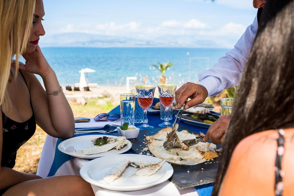 Villa Spiaggia Bianca Dafnila Exteriér fotografie
